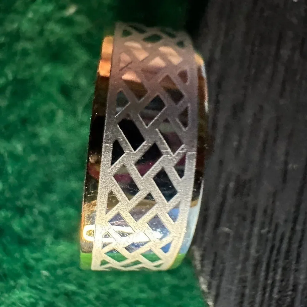 Men’s Stainless Steel Ring Size 10 Brick Pattern Band Modern Style